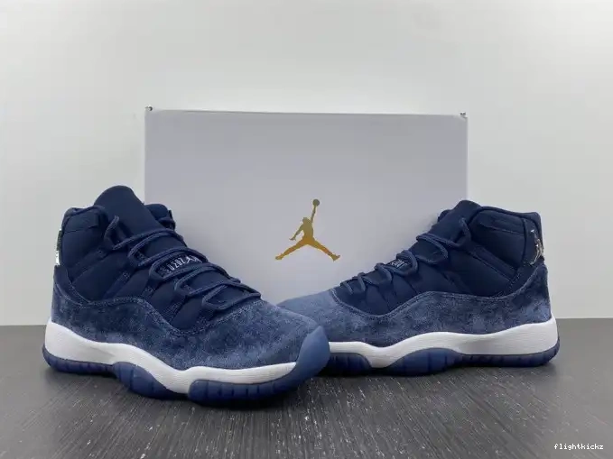 AR0715-441 Midnight WMNS Jordan 11 Navy Air Velvet 0525